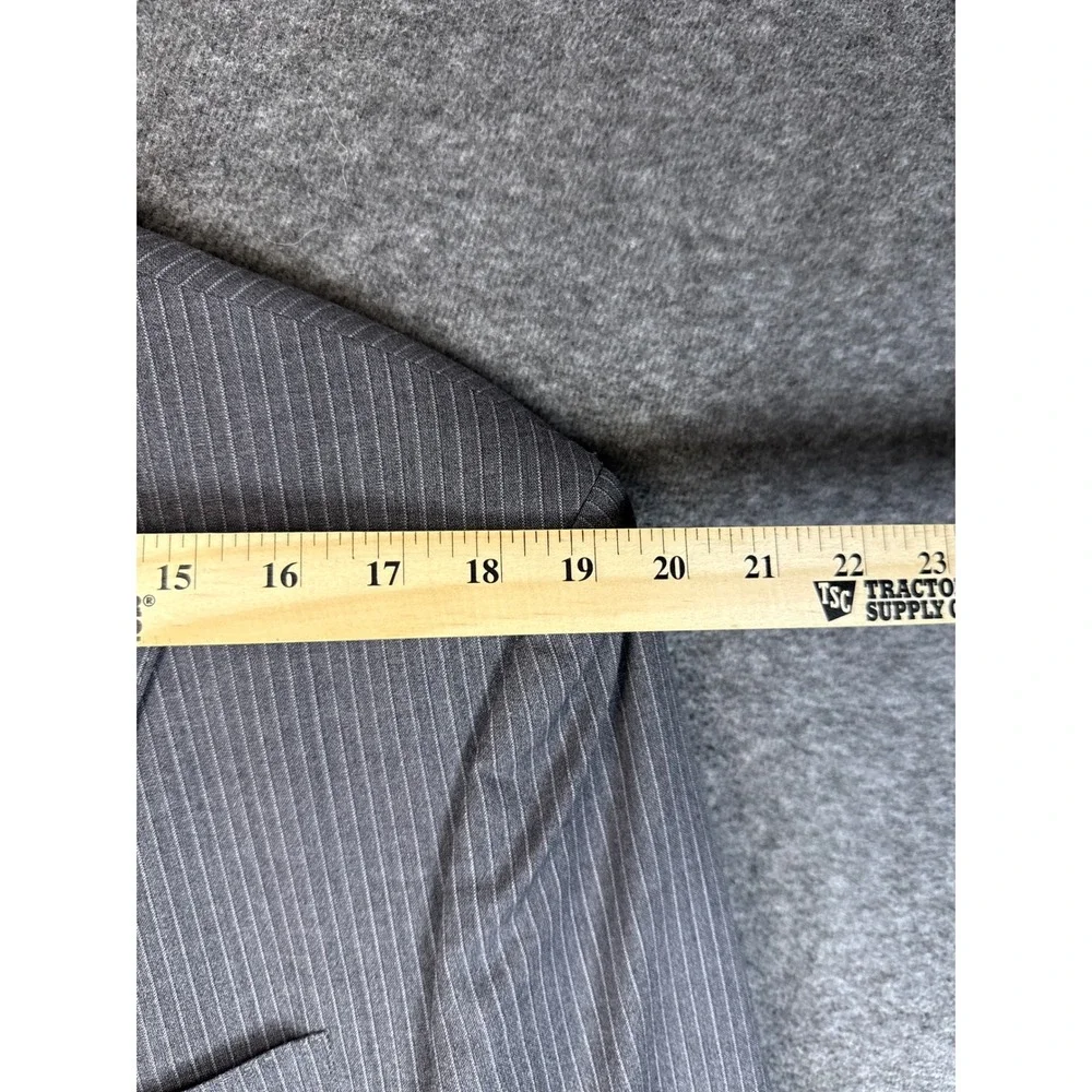 Banana Republic Modern Fit Grey Pinstripe Wool Suit Jacket Blazer Men 44R Career